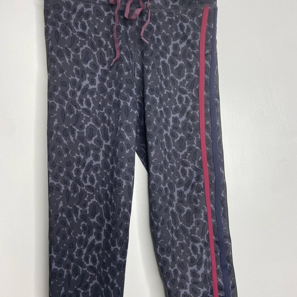 THE UPSIDE Snow Leopard Drawstring Leggings Small - Picture 4 of 9
